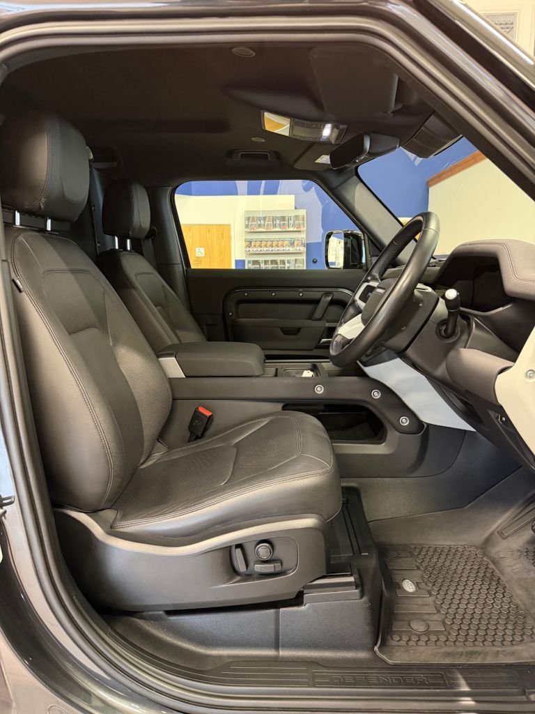 Used Land Rover Defender 2022 for sale - 77557581: Photo 9