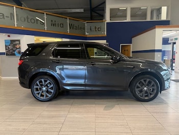 Used Land Rover Discovery Sport 2022 for sale - 77849824: Photo