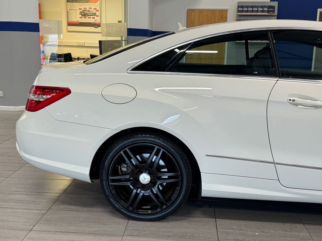 Used Mercedes-Benz E Class 2010 for sale - 76303820: Photo 10