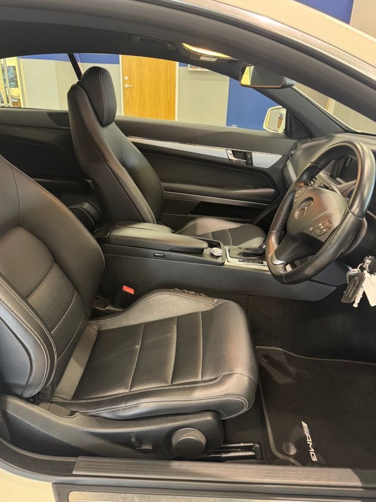 Used Mercedes-Benz E Class 2010 for sale - 76303820: Photo 12