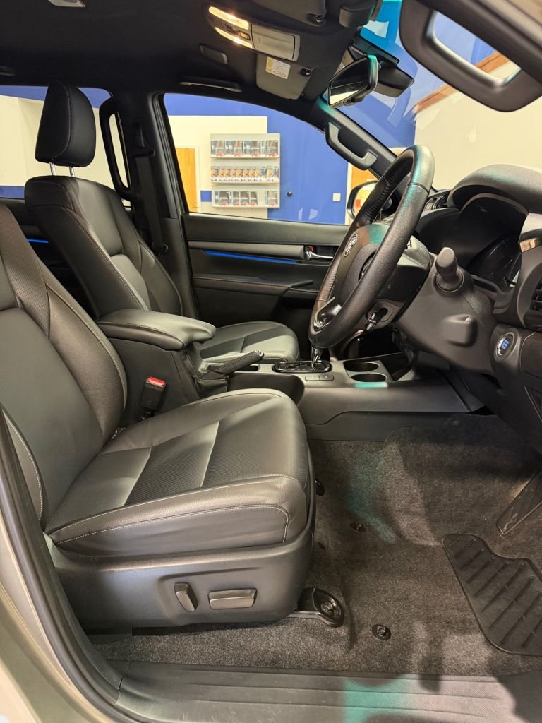 Used Toyota Hilux 2024 for sale - 77521195: Photo 12