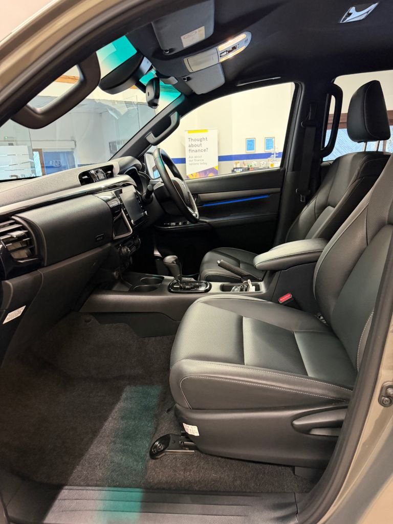 Used Toyota Hilux 2024 for sale - 77521195: Photo 23