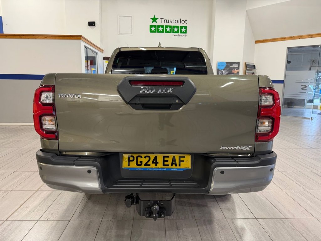 Used Toyota Hilux 2024 for sale - 77521195: Photo 6