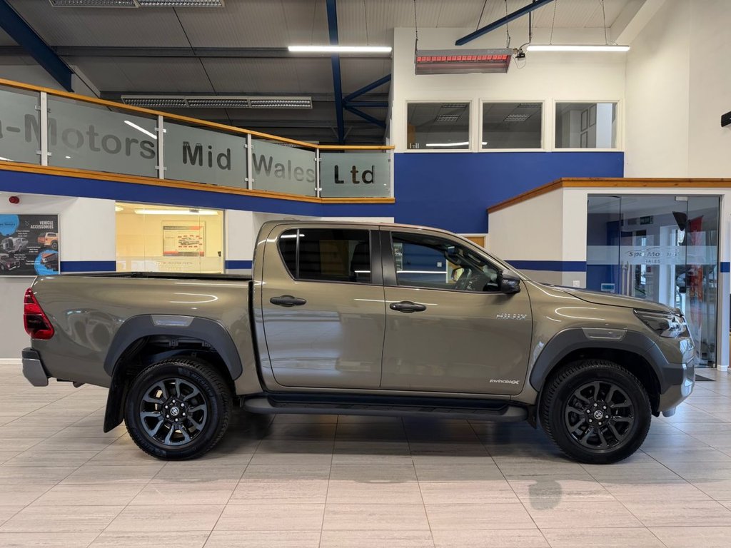 Used Toyota Hilux 2024 for sale - 77521195: Photo 8