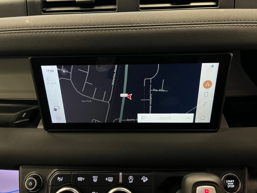 Used Land Rover Defender 2021 for sale - 77681086: Photo 14