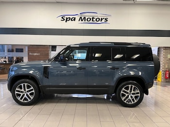 Used Land Rover Defender 2021 for sale - 77681086: Photo