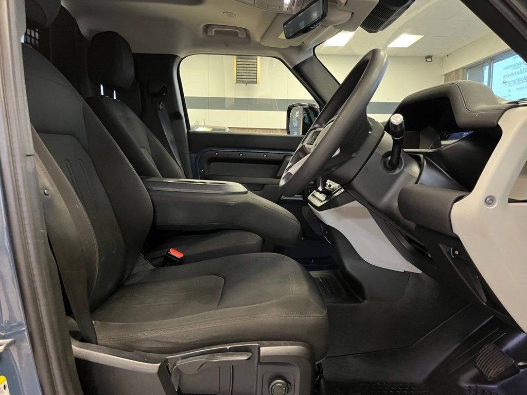 Used Land Rover Defender 2021 for sale - 77681086: Photo 8
