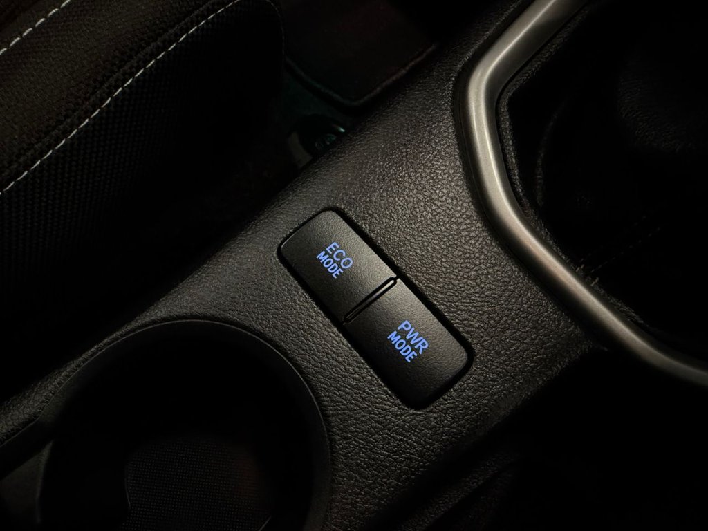 Used Toyota Hilux 2021 for sale - 76333439: Photo 19