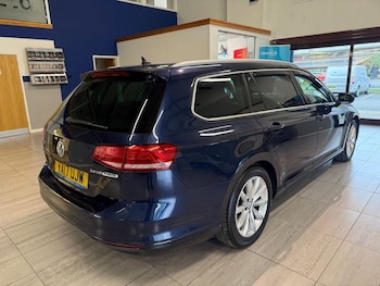 Used Volkswagen Passat 2017 for sale - 77764594: Photo