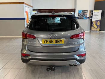 Used Hyundai Santa Fe 2016 for sale - 78793159: Photo