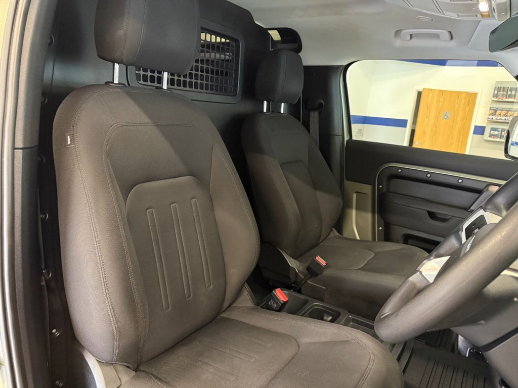 Used Land Rover Defender 2021 for sale - 78096147: Photo 10