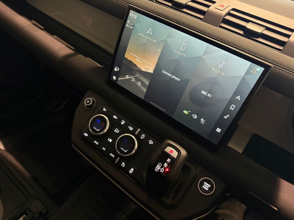 Used Land Rover Defender 2021 for sale - 78096147: Photo 12