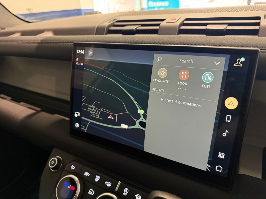 Used Land Rover Defender 2021 for sale - 78096147: Photo 13