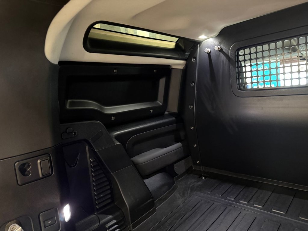 Used Land Rover Defender 2021 for sale - 78096147: Photo 25