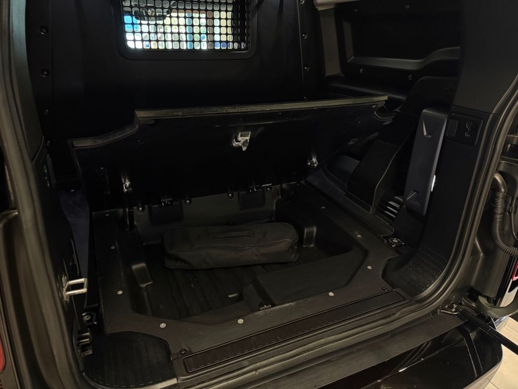 Used Land Rover Defender 2021 for sale - 78096147: Photo 27