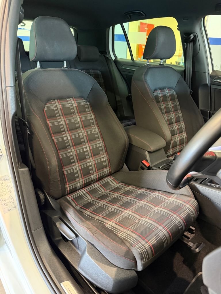 Used Volkswagen Golf 2019 for sale - 77747945: Photo 10