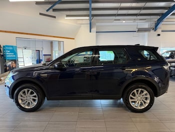 Used Land Rover Discovery Sport 2017 for sale - 78725671: Photo