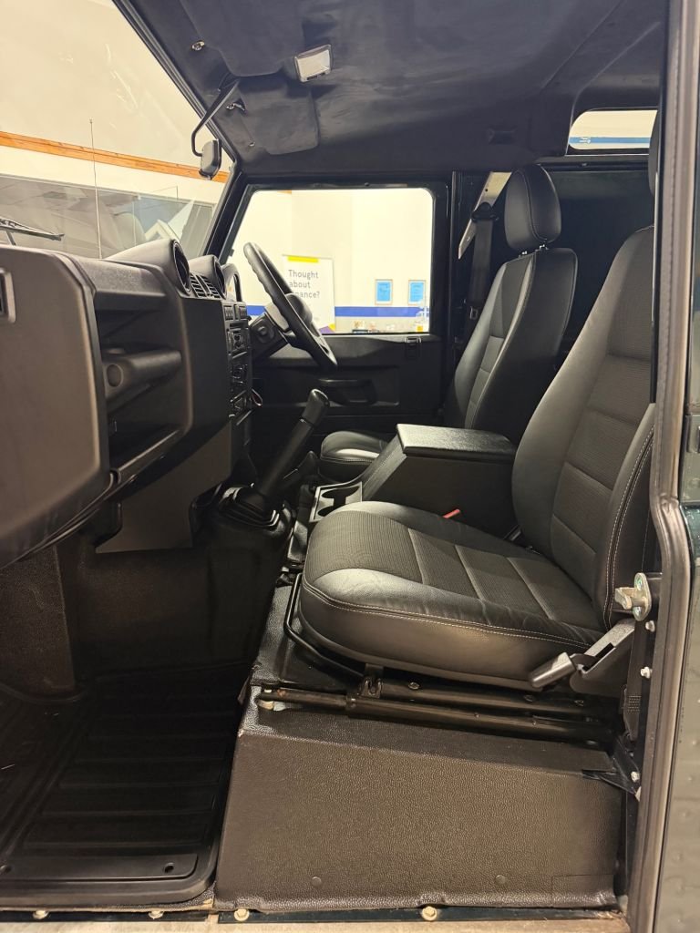 Used Land Rover Defender 2015 for sale - 77171976: Photo 18