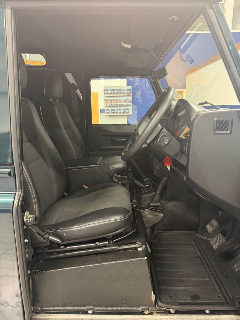 Used Land Rover Defender 2015 for sale - 77171976: Photo 9