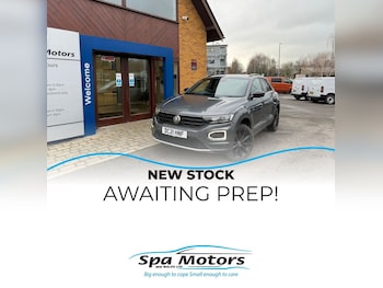 Used Volkswagen T-Roc 2021 for sale - 77369110: Photo