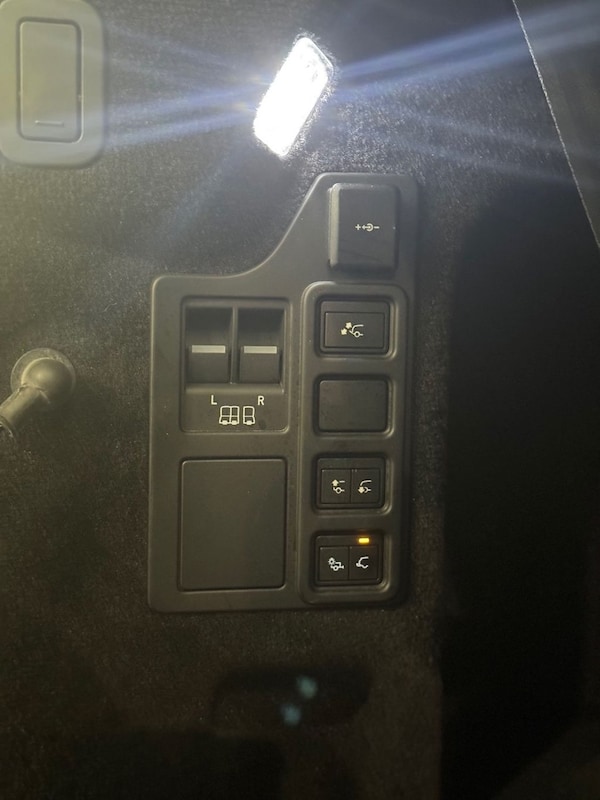 Used Land Rover Discovery 2022 for sale - 75765090: Photo 25