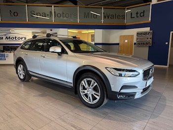 Used Volvo V90 Cross Country 2017 for sale - 77748078: Photo