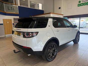Used Land Rover Discovery Sport 2018 for sale - 78315059: Photo