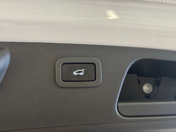 Used Jaguar E-Pace 2020 for sale - 76068492: Photo 24