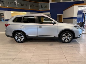 Used Mitsubishi Outlander 2019 for sale - 77139777: Photo