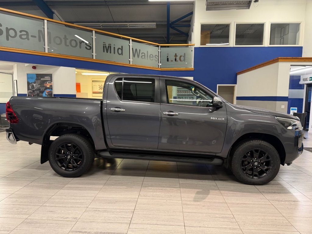 Used Toyota Hilux 2023 for sale - 76345306: Photo 2