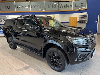 Nissan - Navara