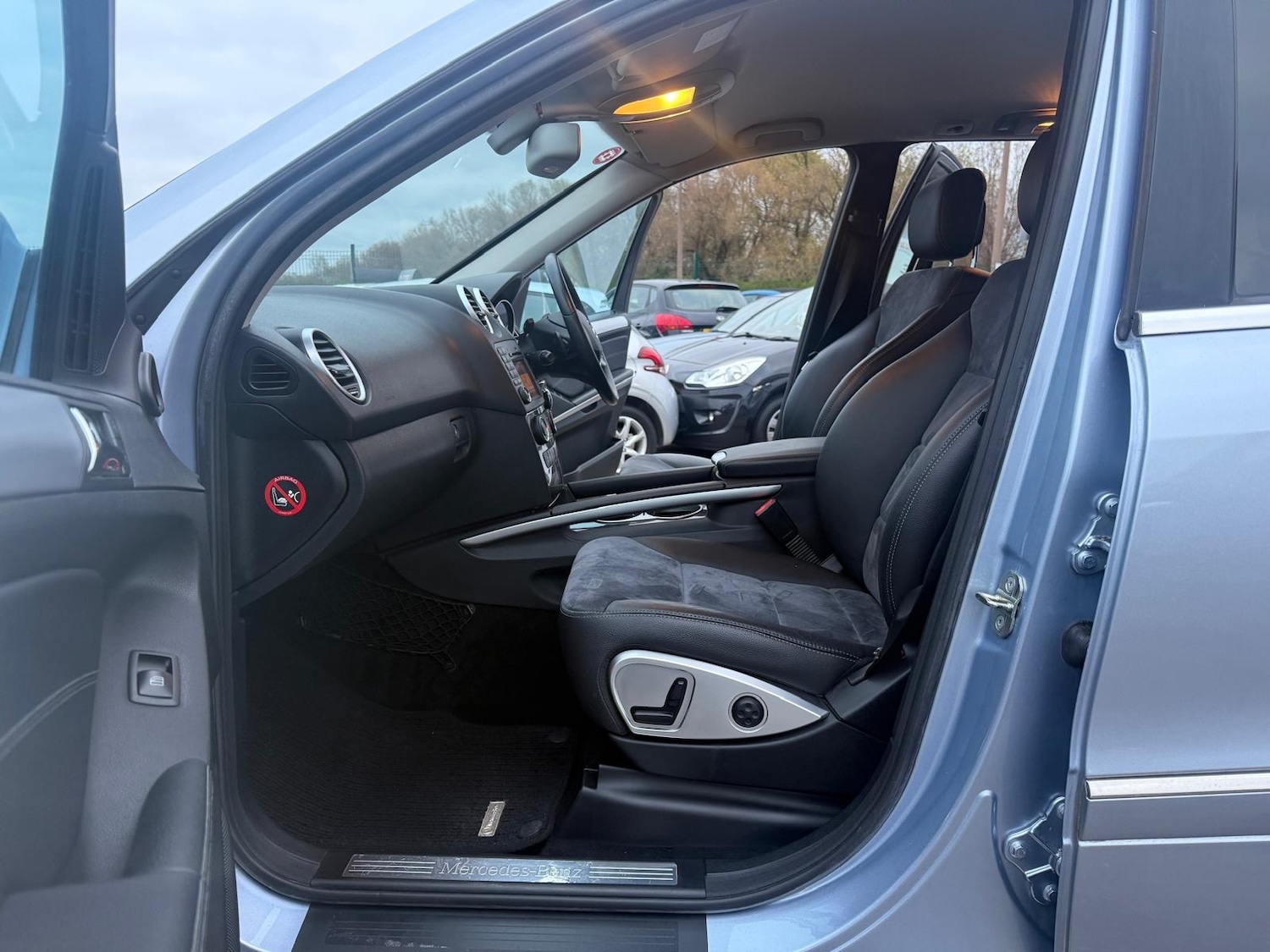 Used Mercedes-Benz M Class 2008 for sale - 76402526: Photo 7