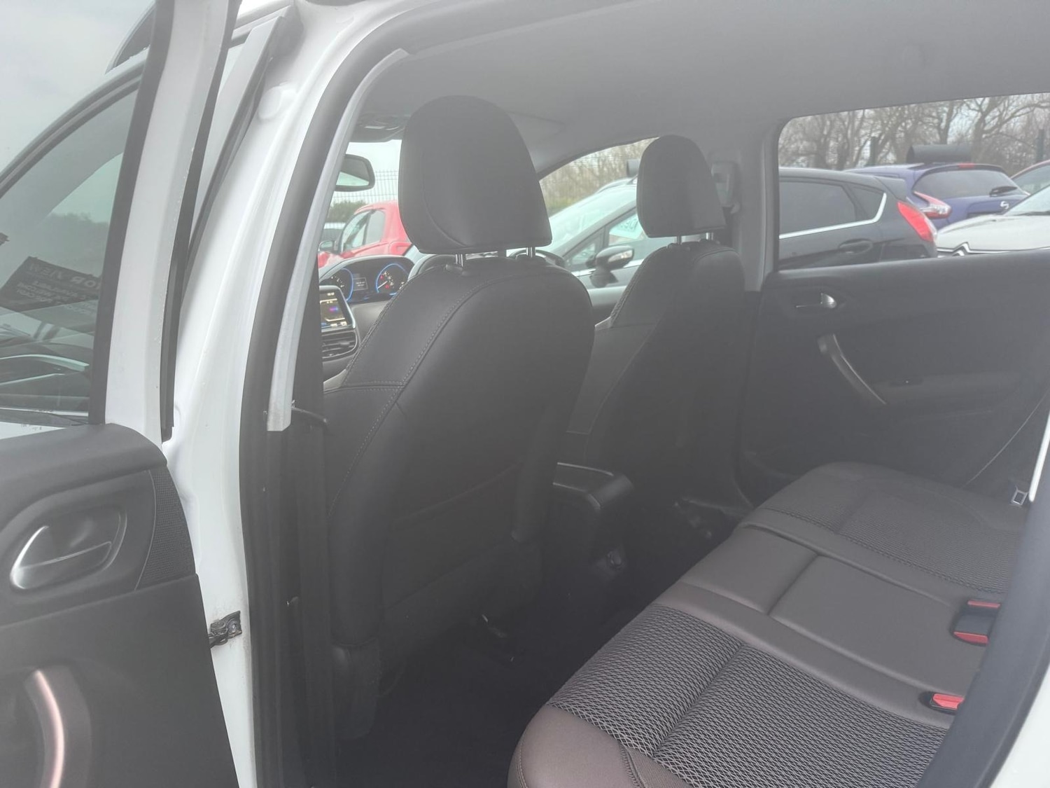 Used Peugeot 2008 2013 for sale - 77589964: Photo 11