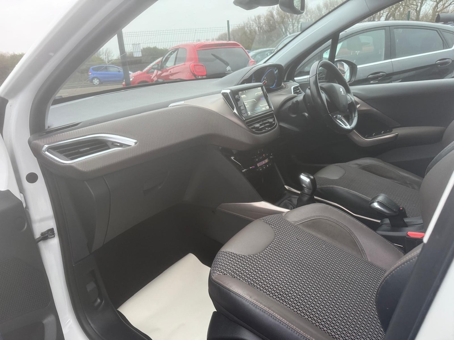 Used Peugeot 2008 2013 for sale - 77589964: Photo 17