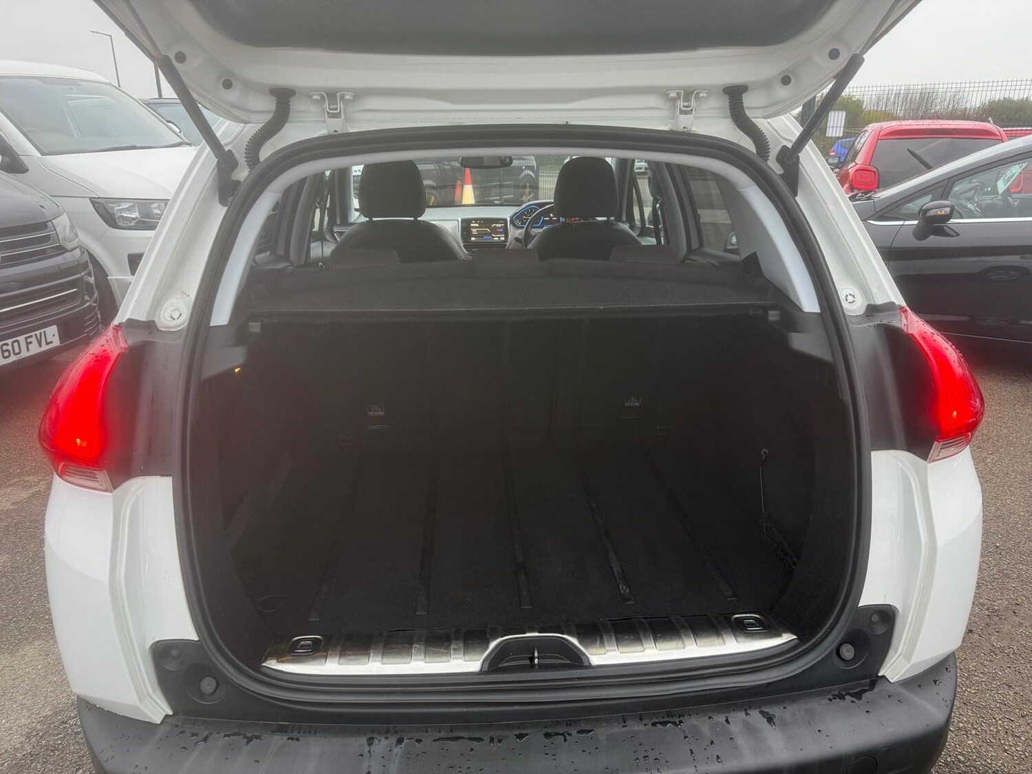 Used Peugeot 2008 2013 for sale - 77589964: Photo 32