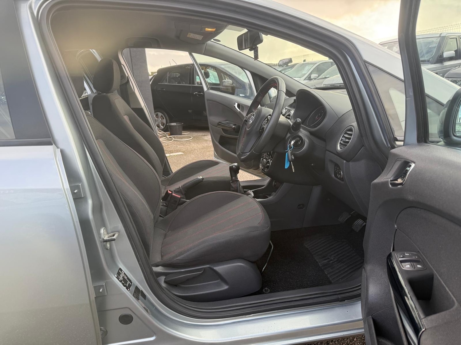 Used Vauxhall Corsa 2014 for sale - 76577322: Photo 3