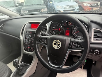 Used Vauxhall Astra 2014 for sale - 76402905: Photo