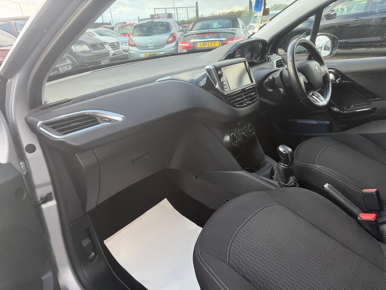 Used Peugeot 208 2018 for sale - 76402045: Photo 10