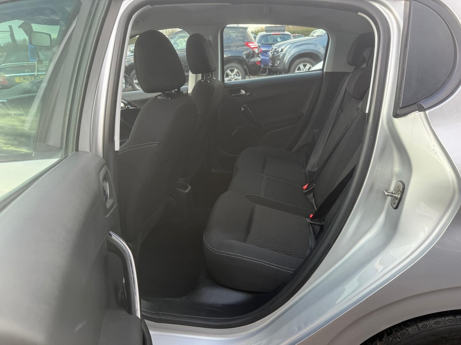 Used Peugeot 208 2018 for sale - 76402045: Photo 12