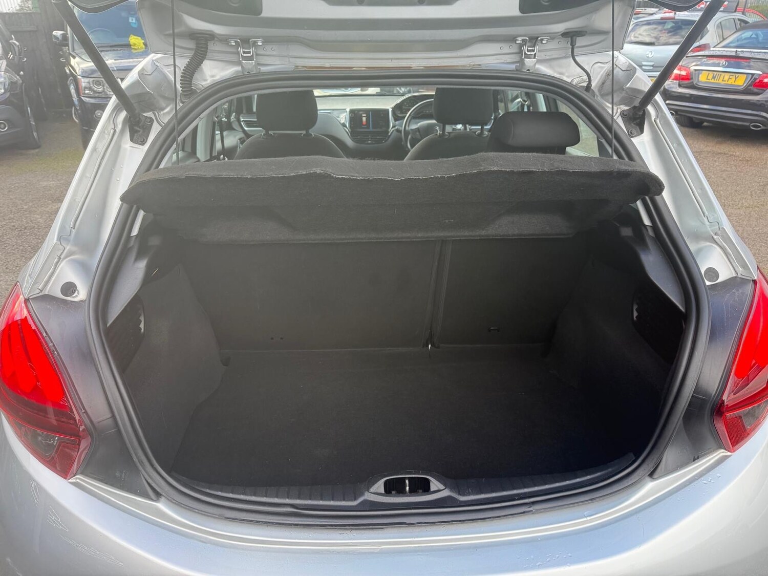 Used Peugeot 208 2018 for sale - 76402045: Photo 13