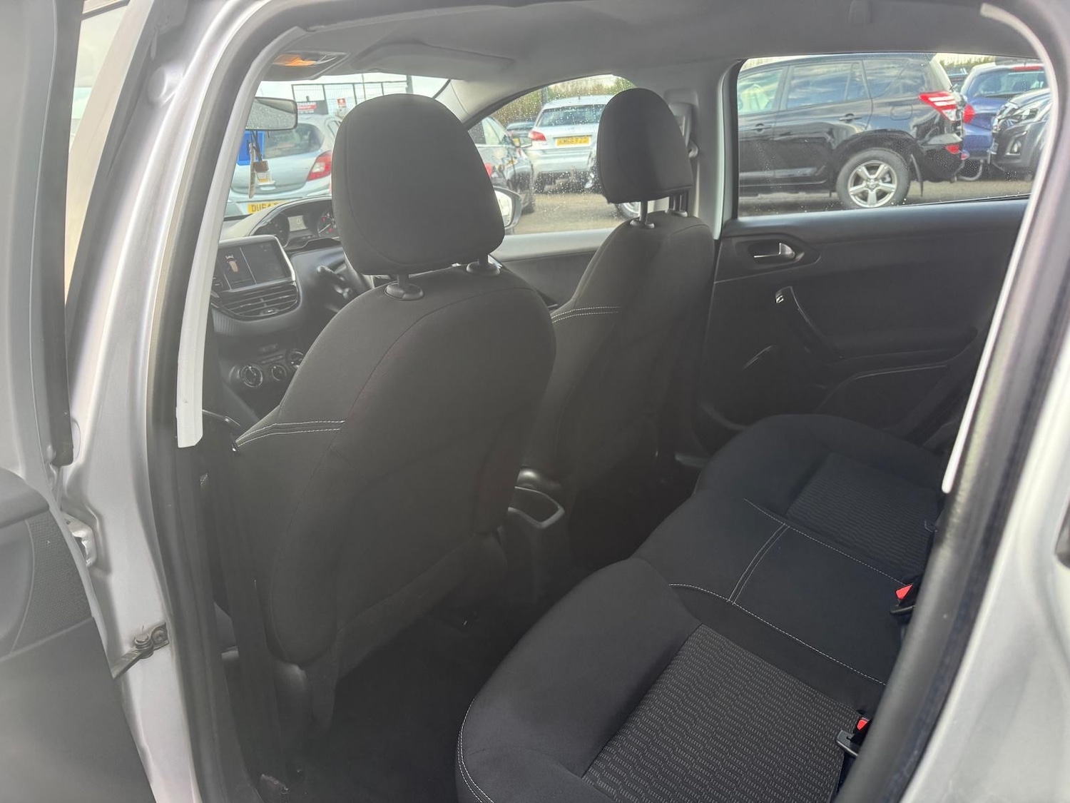 Used Peugeot 208 2018 for sale - 76402045: Photo 16