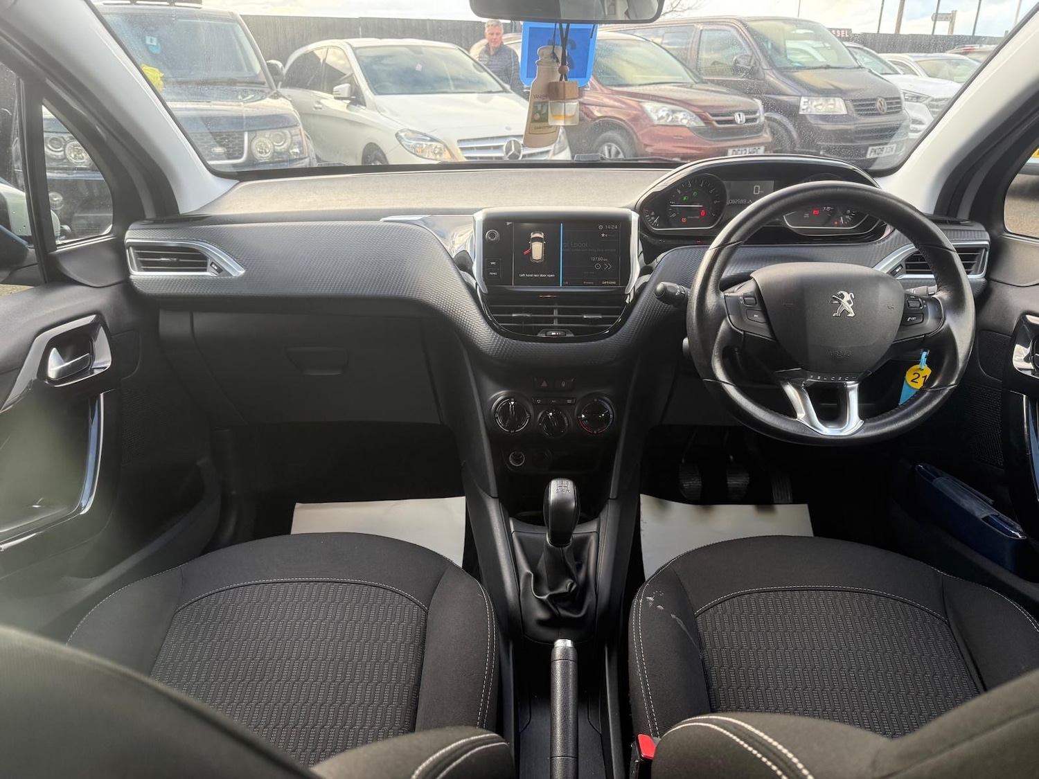 Used Peugeot 208 2018 for sale - 76402045: Photo 20