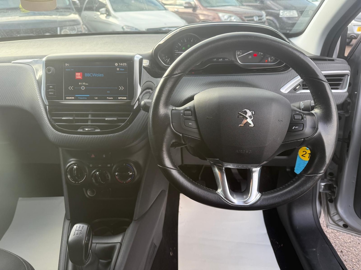 Used Peugeot 208 2018 for sale - 76402045: Photo 21