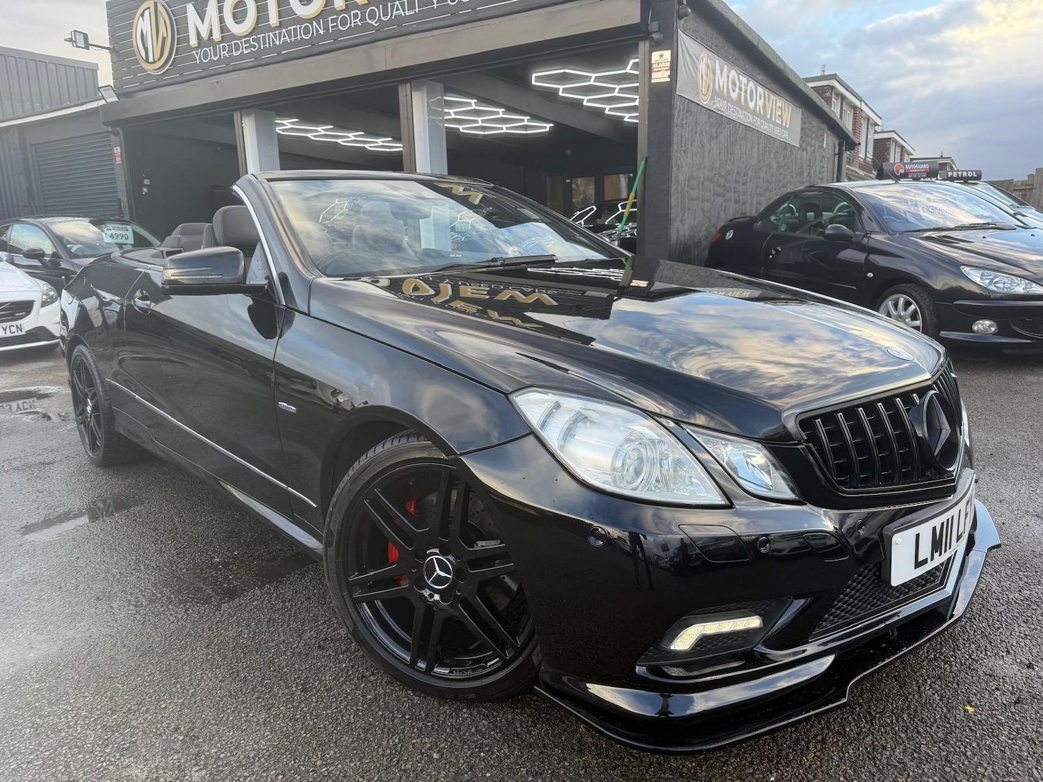 Used Mercedes-Benz E Class 2011 for sale - 77179550: Photo 2