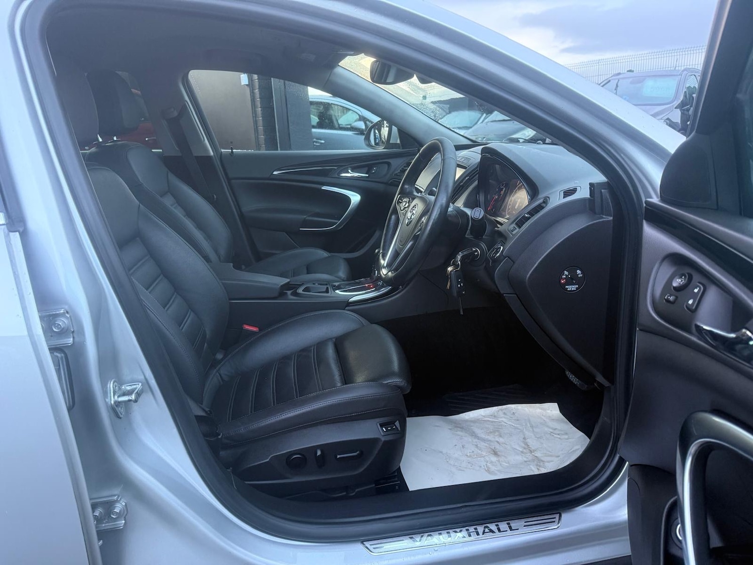 Used Vauxhall Insignia 2016 for sale - 76780452: Photo 5