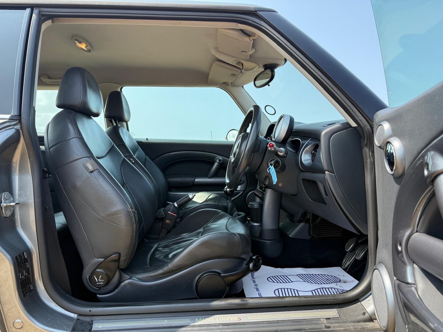 Used MINI Hatch 2004 for sale - 76402494: Photo 3