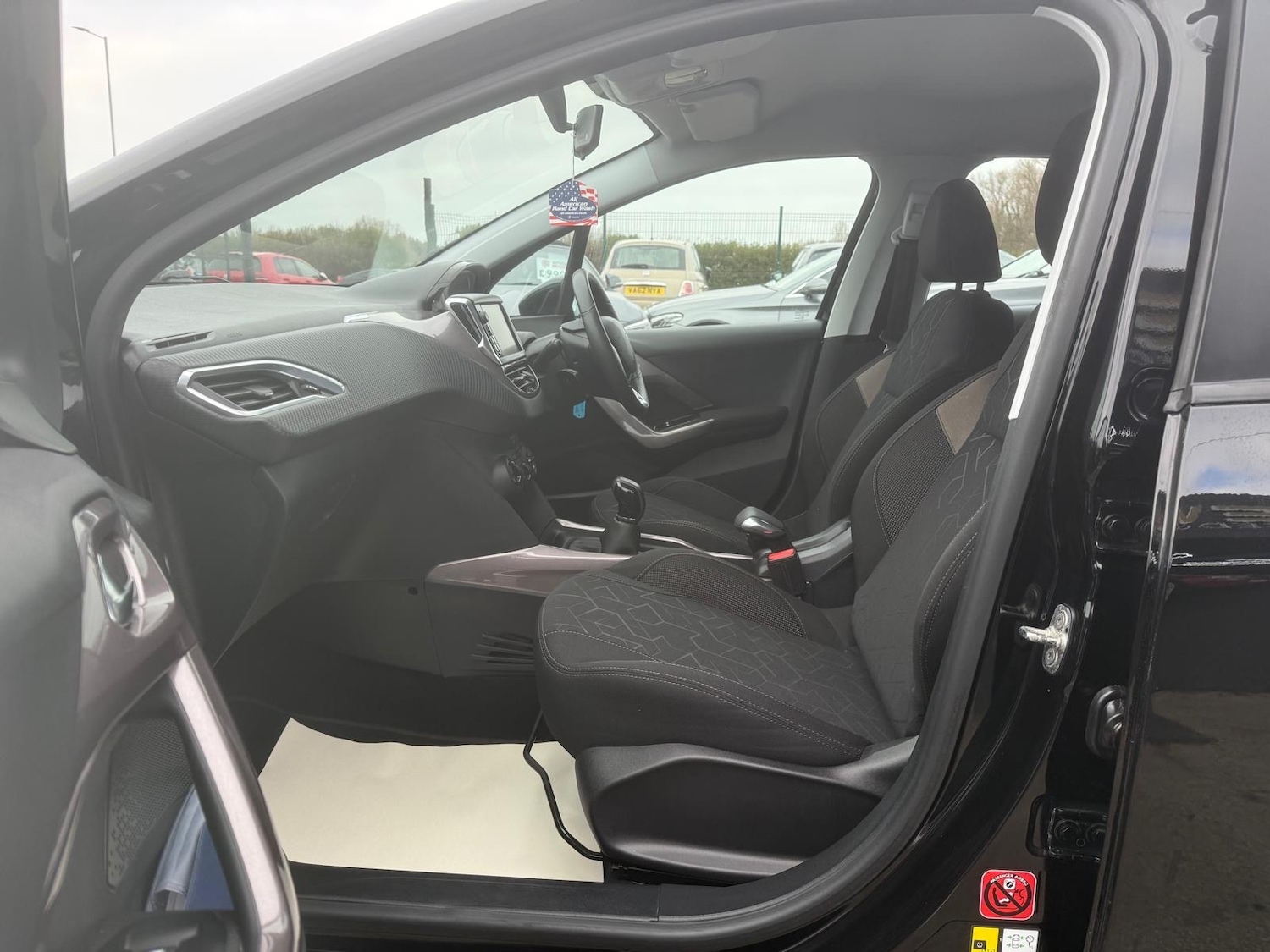 Used Peugeot 2008 2015 for sale - 77090192: Photo 10