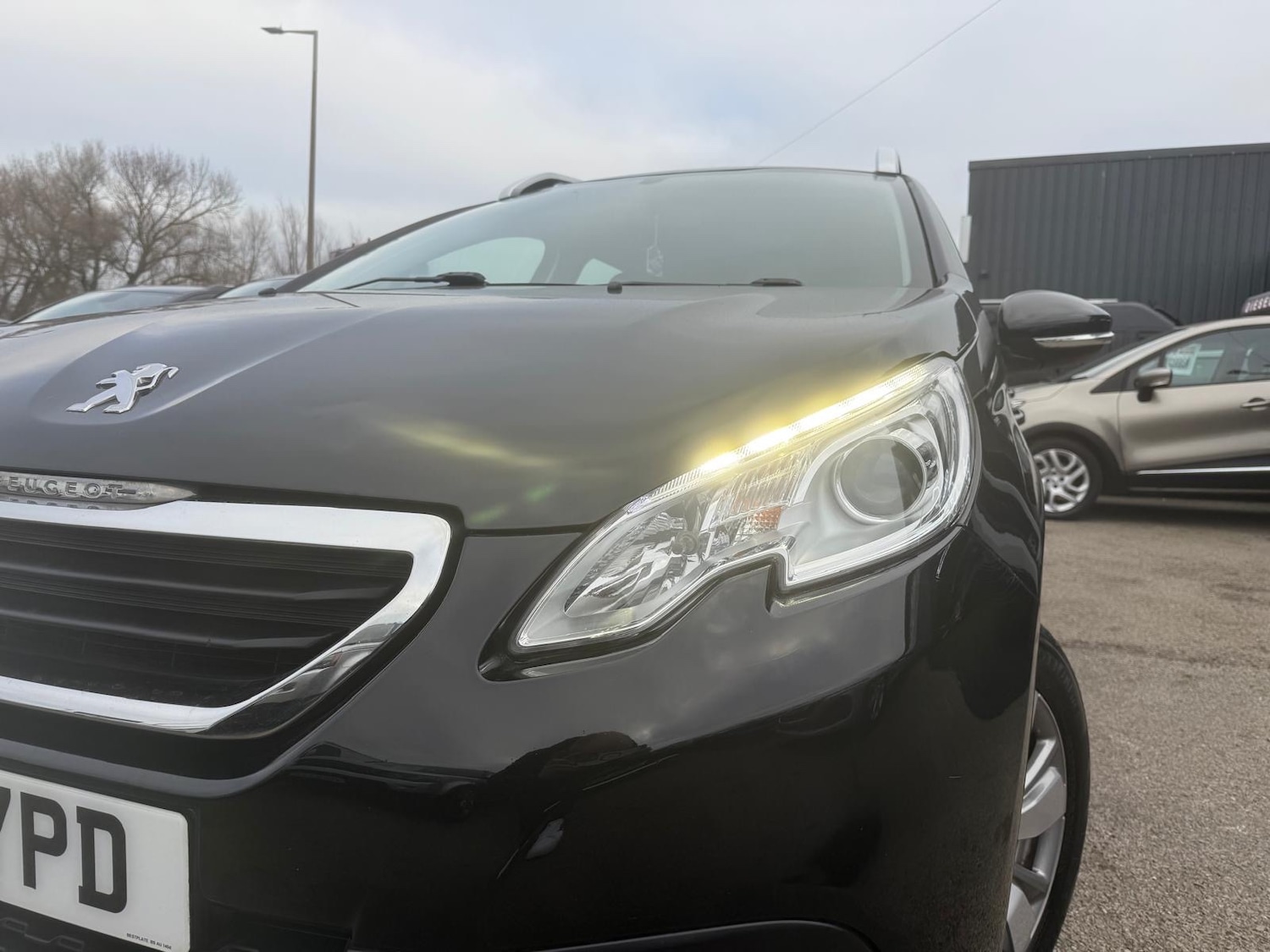 Used Peugeot 2008 2015 for sale - 77090192: Photo 4