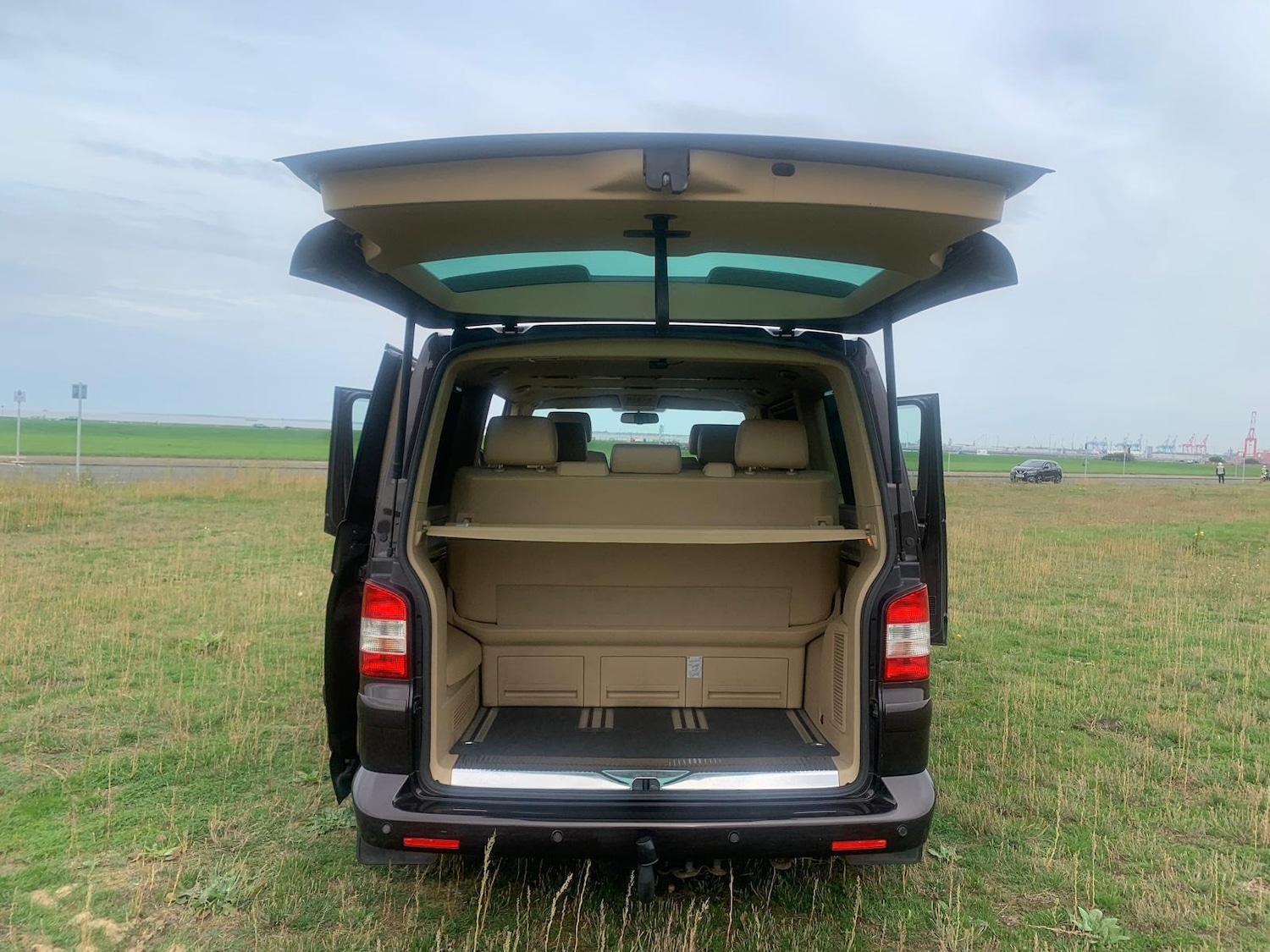 Used Volkswagen Caravelle 2009 for sale - 76526138: Photo 30