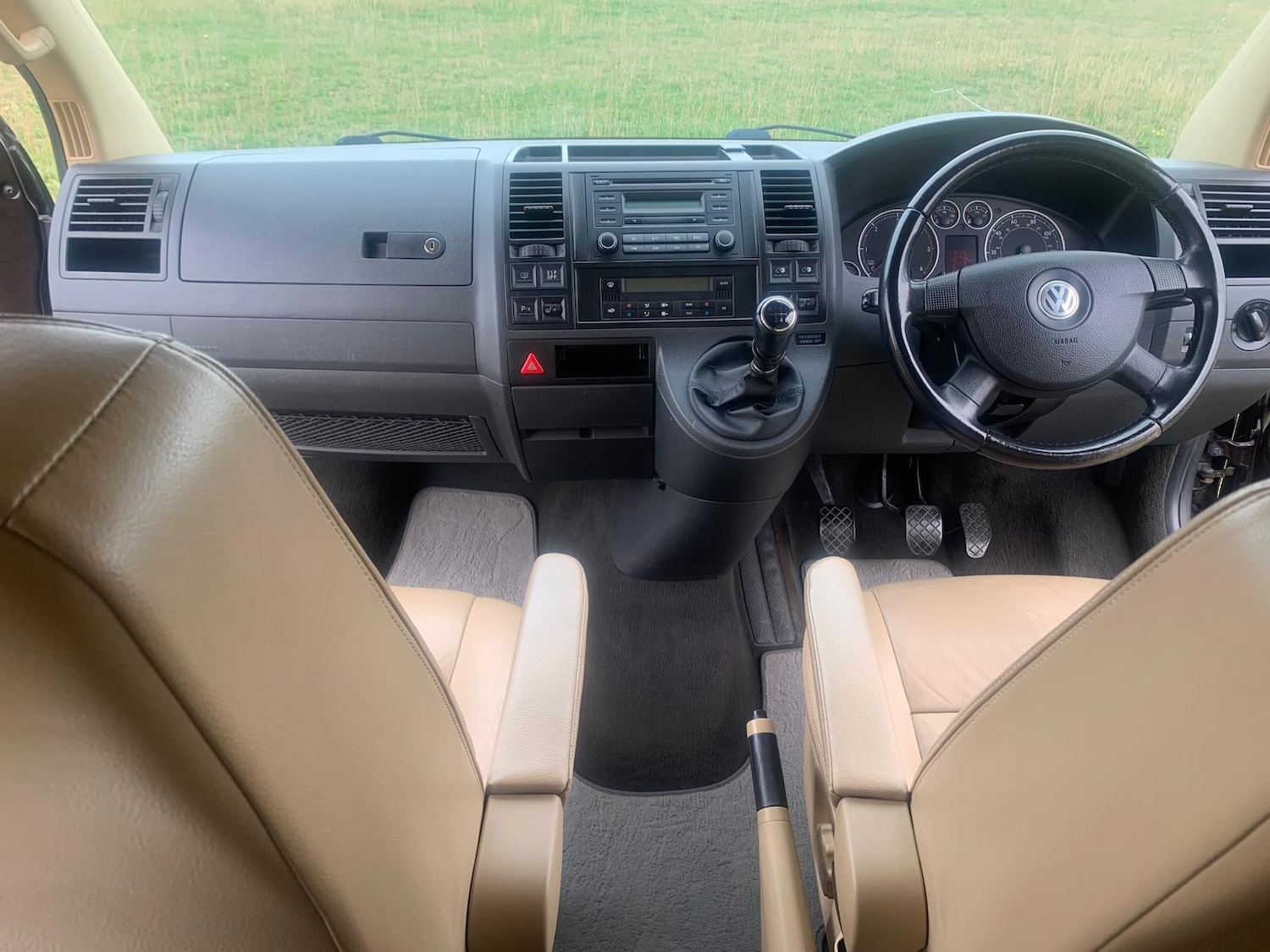 Used Volkswagen Caravelle 2009 for sale - 76526138: Photo 44